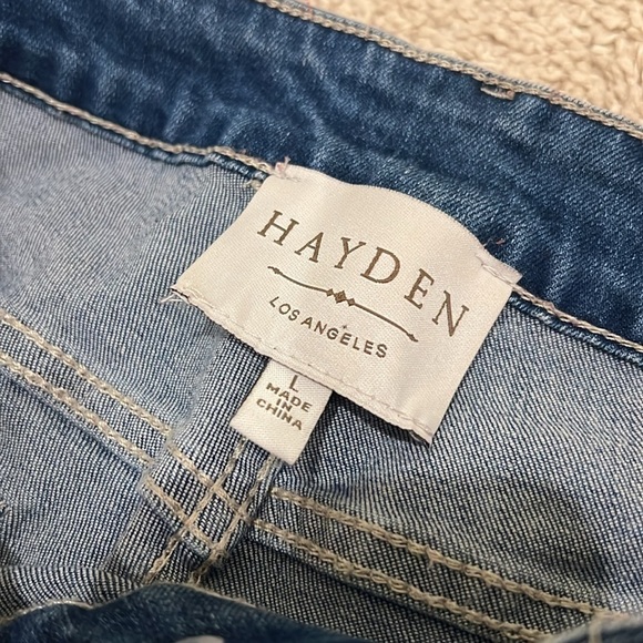 Hayden Jeans (L) - Picture 2 of 4